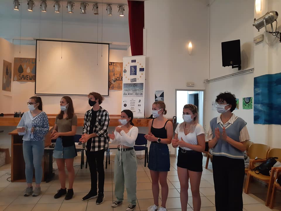 Młodzież Kruczka na greckiej wyspie Safnos podczas wymiany w ramachach Erasmus+